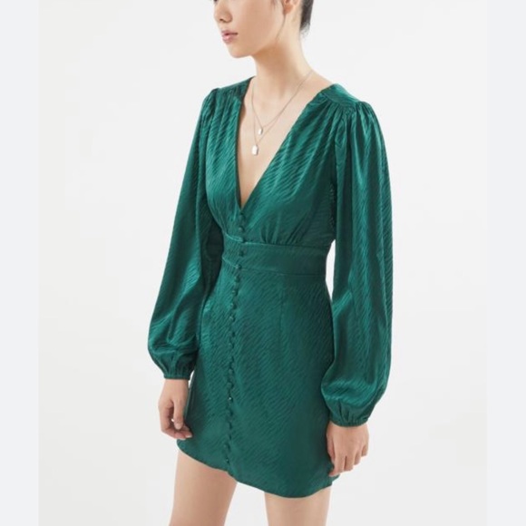NWT Urban Outfitters Mini Green Satin Long Sleeve Dress Plunge Neckline L Defect - Picture 2 of 13